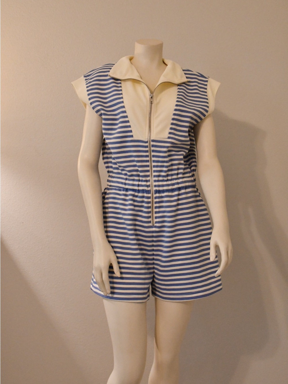 NWT She Sky Cream and Blue Striped Kids Romper with zipper medium